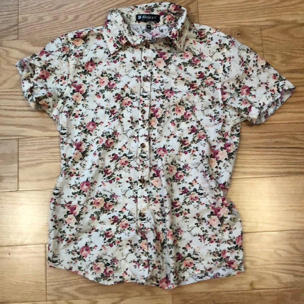 ADORABLE Men’s Cream Rose Floral Button Down